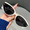 Gafas de sol con un toque de Lujo Ligero y Alta Gama, Montura Ojo de Gato, Color Borgoña Vibrante, Gafas de Sol de Moda para Mujer para Viajes y Protección Solar