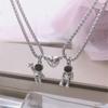 Collar magnético para parejas hombres y mujeres un par de astronautas colgante con letras de succión tiembla con el mismo párrafo para enviar a novias regalo de pareja