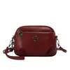 Bolsa de mão de alta qualidade, estilosa e transfronteiriça para mulheres de meia-idade, nova coleção 2026, design retrô e minimalista, bolsa de ombro, bolsa transversal e porta-celular