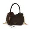 Bolso Cubo de Cadena al Hombro de Moda y Exquisito para Mujer, Nuevo Diseño de Nicho Invierno 2025 Bolso Elegante de Hombro Único Cruzado