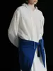 Estilo Relaxado e Fashion com Textura Levemente Amassada, Barra que Marca a Cintura, Gola Irregular de Renda Retrô, Camisa Branca para Mulheres 34231