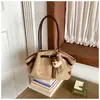 Bolso de ante para debajo del brazo para mujer, nuevo bolso tote vintage de moda otoño e invierno 2026, bolso simple de gran capacidad, bolso para el día a día
