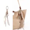 Colgante de Bolsa con Cuentas de Madera Tejido a Mano, Regalo Cultural y Creativo con Temática del Bosque, Accesorio para Uso Diario, Colgante Pequeño para Bolso y Teléfono Móvil
