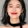 Brincos de Argola Lisos de Camada Dupla para Mulheres, Luxo Leve, Nicho, Estilo de Ponta, Fazem o Rosto Parecer Menor, Brincos Exagerados, Presente para Namorada ou Melhor Amiga, Dropshipping do Tiktok