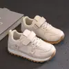 Zapatos para Niñas 2026 Primavera y Otoño Nuevas Zapatillas Florales Superficie de Cuero para Bebé Zapatos Casuales Antideslizantes de Suela Suave para Niñas Pequeñas