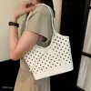 Bolso de Lunares para Viajes Versátil Sencillo 2026 Moda Bolso Cubo Nuevo Bolso de Hombro Casual para Mujer Superficie Suave Verano