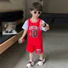 Traje Deportivo de Verano para Niños 2026 Nuevo Estilo Uniforme de Baloncesto de Manga Corta Guapo para Niños Ropa Delgada de Secado Rápido para Niños Pequeños