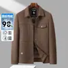 Chaqueta de plumón para hombre 2026 Otoño/Invierno Cuello camisero Estilo ropa de trabajo Estándar Nacional 90% plumón Ligera Chaqueta de plumón de negocios para hombres jóvenes y de mediana edad Moderna