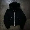 Casaco estilo retrô, chapéu de pelúcia europeu e americano, moletom com mangas compridas estampadas e um moletom com capuz moderno estilo rua.