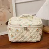 Bolsa de Maquiagem Transfronteiriça Novo Estilo Fresca e Fofa, Bolsa de Armazenamento Portátil de Algodão Fofa, Necessaire Floral de Nicho Fofa