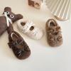 Zapatos de otoño e invierno para niñas, zapatos cálidos de algodón, zapatos de suela suave para niñas pequeñas, zapatos de princesa, zapatos Mao para niñas de uno o dos años.