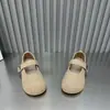 Estilo popular de sapatos casuais femininos de linho, sem cadarço, de uma tira, novos para o outono de 2026, respiráveis, casuais e confortáveis