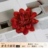Venta directa de fábrica de flores artificiales rojas con miles de estilos para elegir, incluyendo rosas burdeos y dalias, para materiales de decoración de bodas