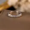 Anillo de Medio Círculo Más Vendido Transfronterizo Anillo con Circonita Incrustada en Cobre Anillo de Joyería Simple de Gama Alta Venta al por Mayor
