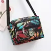 Bolsa Transversal de Ombro Feminina Novo Estilo em Tecido Oxford, Bolsa para Mãe de Meia-Idade e Idosa, Bolsa de Tecido Floral, Bolsa de Lona, Bolsa de Vendedor Ambulante Atacado