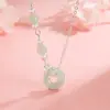 Collar Colgante de Jade Hetian de la Paz para Mujer, Cadena Clavicular Artística Retro, Jade de Imitación de Alta Gama, Nuevo Estilo Chino Regalo de Cumpleaños