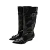 Botas de Cavaleiro com Fivela Femininas 2026 Outono Novo Retro Bico Fino Aumento Interno da Altura Emagrecimento Botas Longas Acima do Joelho Botas Martin