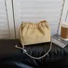 2023 Nova Bolsa Nuvem Plissada Contas Douradas Corrente de Metal Cor Sólida PU Bolsa Feminina Bolsa de Ombro Bolsa Transversal Estilo Chanel
