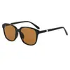 Óculos de Sol Quadrados com Moldura de Pérola Novo Estilo Masculino, Estilo de Rua Moderno e Tendência, Óculos de Sol para Proteção UV ao Ar Livre para Mulheres com Acabamento de Alto Padrão