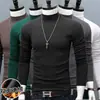 Camisa de manga larga para hombre, cuello alto medio, bonita y cálida camiseta interior, prenda interior de color liso, top de otoño, camiseta ajustada estilo coreano tendencia