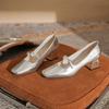 Zapatos Mary Jane de Tacón Grueso para Mujer 2025 Otoño Nuevo Superficie Suave Boca Baja Punta Cuadrada con Falda Versátiles Zapatos de Mujer de Tacón Medio