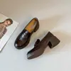 Zapatos de Cuero Gruesos Estilo Británico para Mujer 2026 Calientes Nuevos Otoño Retro Versátiles Mocasines Franceses Zapatos de Tacón Medio