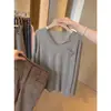 Camiseta de punto de seda helada de manga larga con cuello en V, estilo 'old money' relajado para mujer, top fino de verano semitransparente, protección solar, holgado