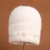 2025 Novo Chapéu de Lã Tricotado Quente Cor Sólida Vento Leve Simples com Decoração de Pérola Coração Misturado com Pelo de Coelho