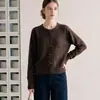 Cardigã de malha Melard, uma peça de outer wear deslumbrante e bonita para mulheres, perfeito para o início do outono, com um design único e atraente. 10091