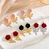 Colgante Cruz Fronteriza Rosa Roja Collar Colgante Pequeño y Exquisito Temperamento Lujo Ligero Elegante Venta Caliente Joyería que No se Desvanece para Mujeres