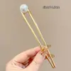 Grampo elegante e versátil de ginkgo para cabelos finos, grampo em U de nicho para a parte de trás da cabeça, grampo em forma de crescente
