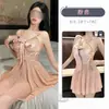 Lencería Sexy para Pechos Pequeños, Encaje Atractivo, Transparente Seductor, Diseño Provocador de Entrepierna Abierta, No Requiere Quitar, Conjunto Apasionado con Tirantes Atractivos