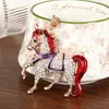 Novo Chaveiro de Cavalo de Guerra Cravejado de Diamantes, Design Criativo e Bem-Sucedido, Chaveiro de Carro, Pingente de Bolsa, Pequeno Presente Exquisito