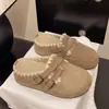 Sapatos femininos estilo Birkenstock super populares bordados, nova coleção outono/inverno 2026, design de chinelo fechado sem cadarço, chinelos de algodão versáteis para uso externo