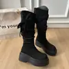 Botas largas de mujer color caqui retro, por encima de la rodilla, con suela gruesa, nuevo estilo otoño e invierno 2026, botas de jinete que aumentan la altura para personas menudas