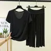Conjunto de dos piezas de camiseta de manga corta con cuello redondo y bolsillo de modal y pantalones cropped holgados de cintura alta, atuendo de verano fino talla grande