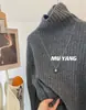 Suéter de Cuello Alto de Grafito de Alta Gama para Mujer, Nuevo Estilo Otoño e Invierno 2025, Cómodo, Cálido, Suave y Versátil, Capa Base de Punto
