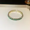 Pulsera abierta con incrustaciones de diamantes cuadrados esmeralda, pulsera moderna y elegante, estilo Ruili, diseño exagerado, pulsera personalizada para mujer