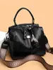 Bolsa Boston Retrô Europeia e Americana Feminina de Couro Macio Ombro Transversal Nova Moda Versátil Tendência Grande Capacidade Bolsa de Mão