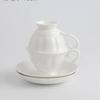Xícara de Café e Pires de Porcelana Fina Casual Branco Puro Xícara Europeia Latte Italiano Flor Cerâmica Chá da Tarde Xícara de Chá Pequena de Luxo