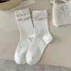 Meias femininas cor creme com laços fofos, renda de bolo, comprimento até a panturrilha, fio estilo japonês, meias largas estilo faculdade com desenho
