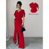 Vestido Largo Elegante y Romántico para Mujer con Mangas Volantes, Cuello en V, Ceñido a la Cintura, Corte Ajustado y Dobladillo con Abertura, Perfecto para Citas