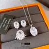 Elegancia Cristalina Aretes de Botón Ovalados con Circonita Brillante Exquisita Cadena para Clavícula a la Moda Joyería de Estilo Versátil y Genial para Mujeres