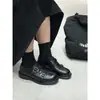 Zapatos Pequeños de Cuero Estilo Británico Retro para Mujer 2026 Nuevos de Primavera Cuero Genuino Hebilla Tallada Versátiles Zapatos Casuales Mocasines para Mujer