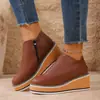 Outono e Inverno Novas Botas Curtas Comércio Exterior Transfronteiriço Tamanho Grande Sapatos Femininos Europeus e Americanos Bico Redondo Sola Grossa Salto Anabela Zíper Lateral Botas Casuais