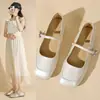 Zapatos de mujer de elegancia nocturna estilo francés 2026 nuevos de otoño vintage Mary Jane con tacón medio zapatos versátiles de punta cuadrada de cuero
