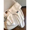 Pantalones Blancos Nuevos Versátiles Casuales para Mujeres Petites, Jeans Florales Bordados con Estilo para Mujeres