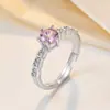 Anel de Cobre Sonhador Ultra-Brilhante Exquisito com Micro-Incrustações de Diamante para Mulheres, Estilo Francês de Luxo Leve com um Toque de Alto Padrão, Anel Aberto Super de Conto de Fadas e Lindo
