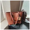 Bolsa Tote de Gran Capacidad para Viajes Diarios Mujer 2026 Nueva Primavera Verano Casual Bolso de Hombro Único Debajo del Brazo Bolso de Mano Retro Más Vendido