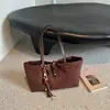 Bolsa de ombro de camurça com estampa de leopardo vintage estilo coreano, moderna e estilosa, bolsa de axila única, bolsa tote com vibe descontraída de nicho